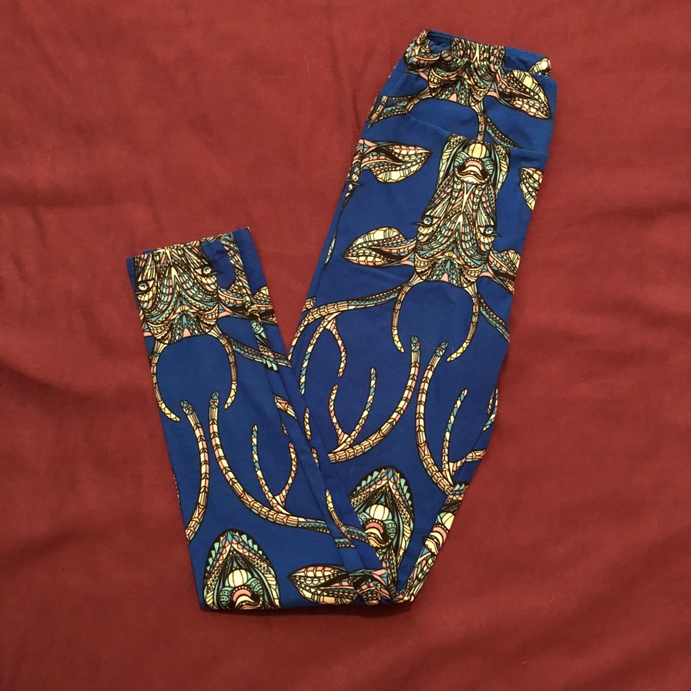 VINTAGE LULAROE MOSAIC DEER LEGGINGS